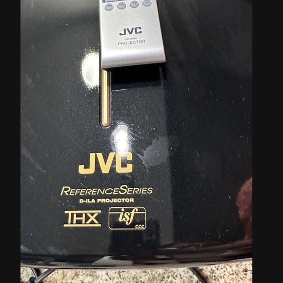 JVC Professional DLA-RS35-U Home Cinema Projectorw remote - Picture 2 of 9